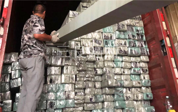 成都玻璃隔斷生產(chǎn)工廠實(shí)力展示