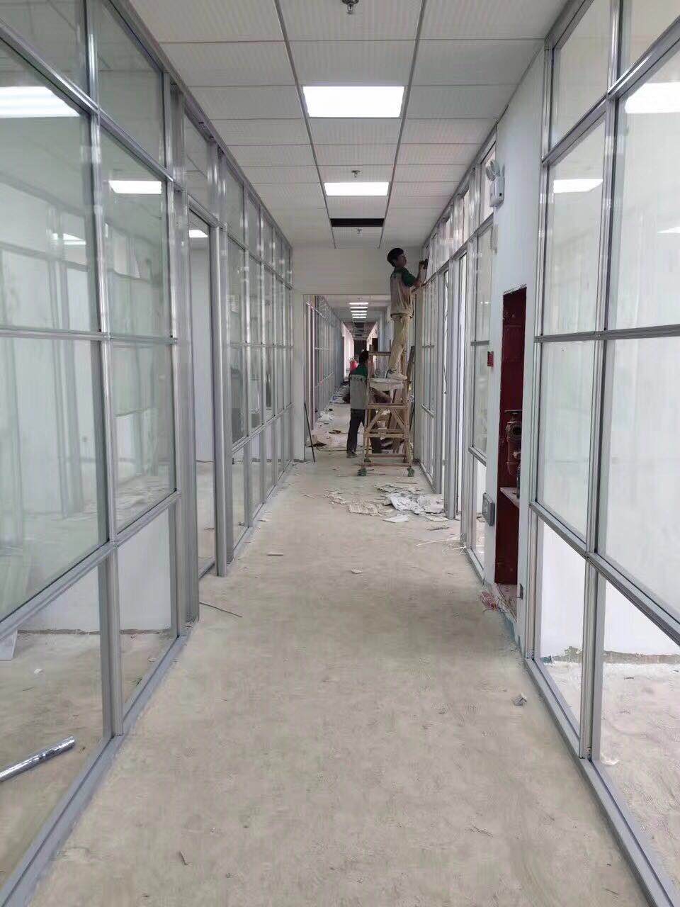 成都辦公室玻璃隔斷