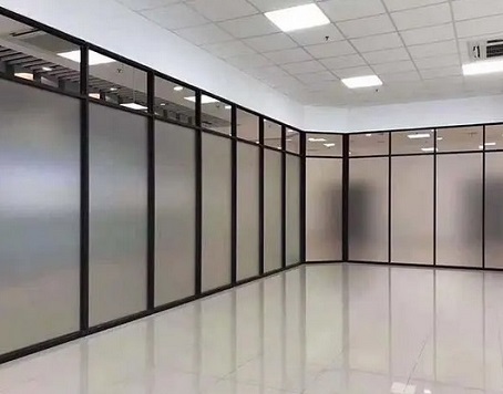 你知道成都玻璃隔斷的操作工藝是什么嗎？