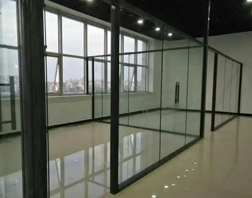 玻璃隔斷的安裝需要注意什么細(xì)節(jié)，接下來小編給大家詳細(xì)分享一下：